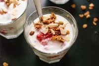 Roasted Strawberry and Rhubarb Yogurt Parfaits