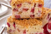 Rhubarb Streusel Cake Recipe with Crunchy Cinnamon Topping