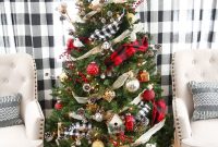 Plaid Christmas Tree Decorating Ideas for Cozy Holiday Style