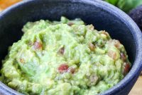 Creamy Homemade Guacamole Recipe for Parties and Dips