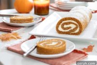Aunt Maggie’s Famous Pumpkin Roll Recipe – Classic Holiday Dessert