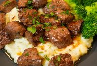 Garlic Butter Steak Bites Recipe – Quick Pan-Seared Steak Cubes
