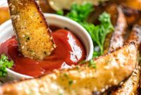 Mom’s Crispy Baked Potato Wedges Recipe
