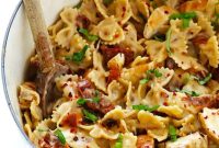 Creamy Chicken Pasta with Sun-Dried Tomatoes and Garlic
