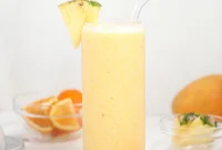 Pineapple Tropical Smoothie Recipe with Fresh Pineapple Juice