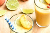 Fresh Peach Daiquiris: Simple Summer Cocktail Recipe