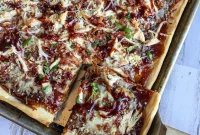 BBQ Chicken Pizza Recipe: Tangy Grilled Chicken & Sweet BBQ Sauce