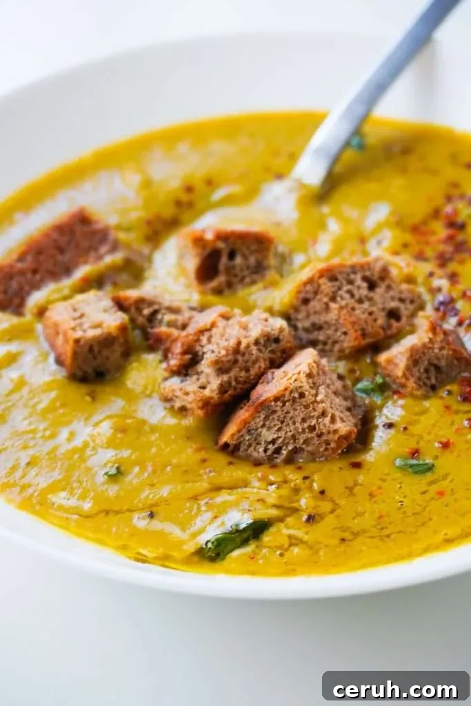 Creamy Spicy Broccoli Soup with Garlic and Chili Oil 14 This spicy broccoli soup is healthy and easy to make without any cream in one pot and 30 minutes. Packed with tons of vitamins, minerals, protein, fiber and lots of flavor, It's the ideal hot lunch or dinner recipe!