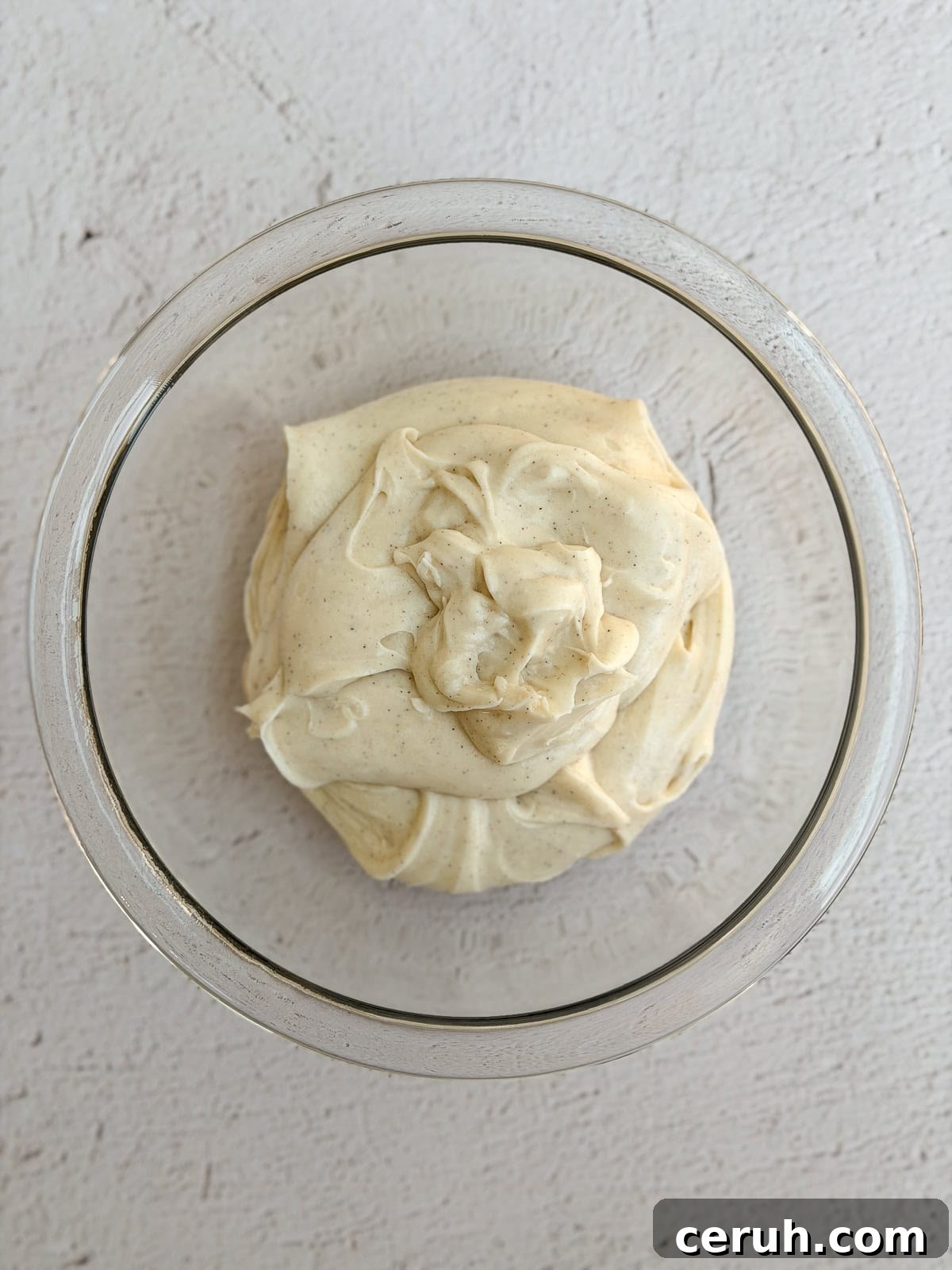 cream cheese cinnamon frosting in a bowl.