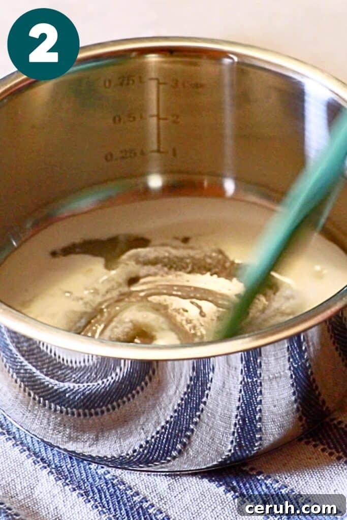 mixing heavy cream and sugar