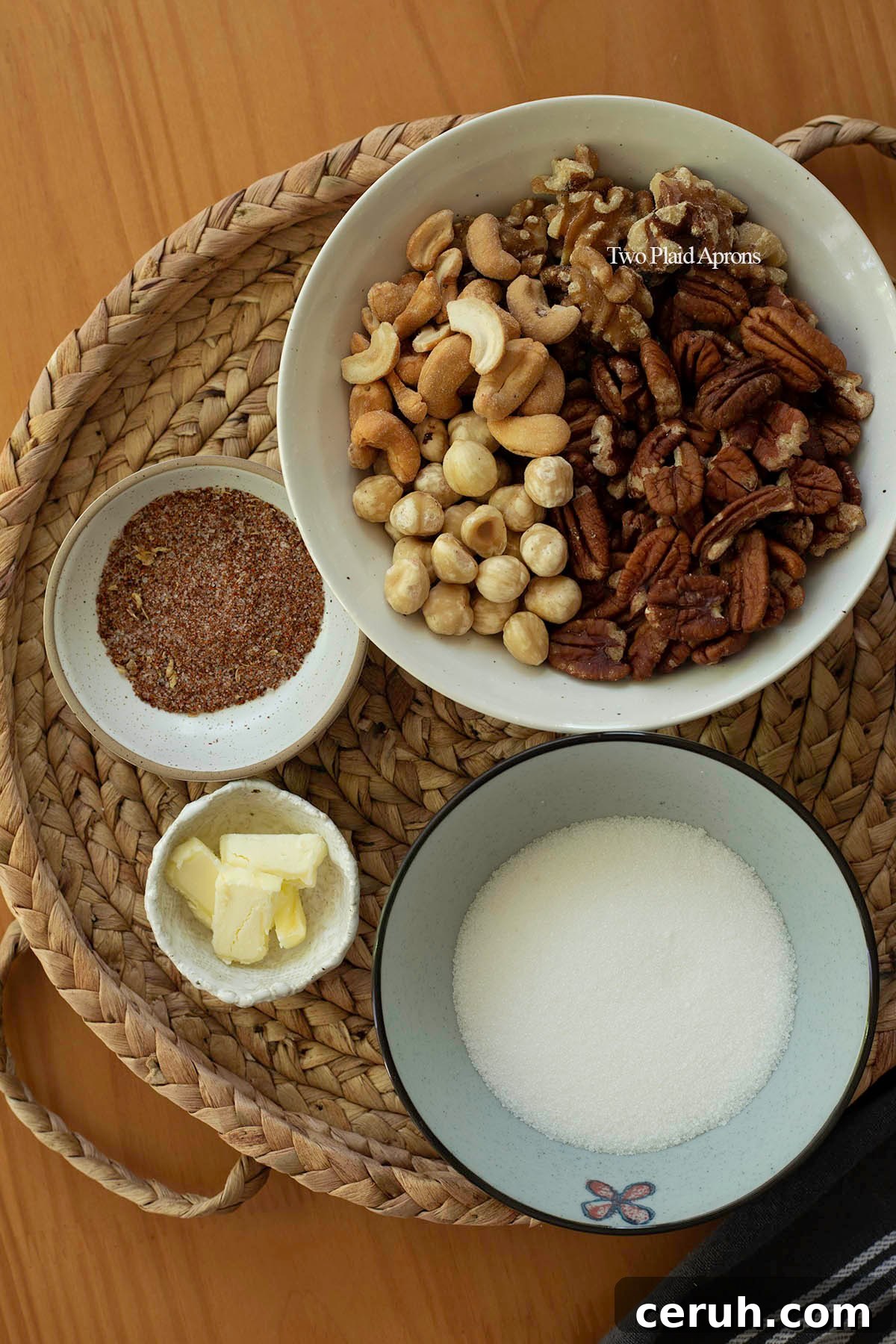 Ingredients for this easy spiced nut with Szechuan pepper.