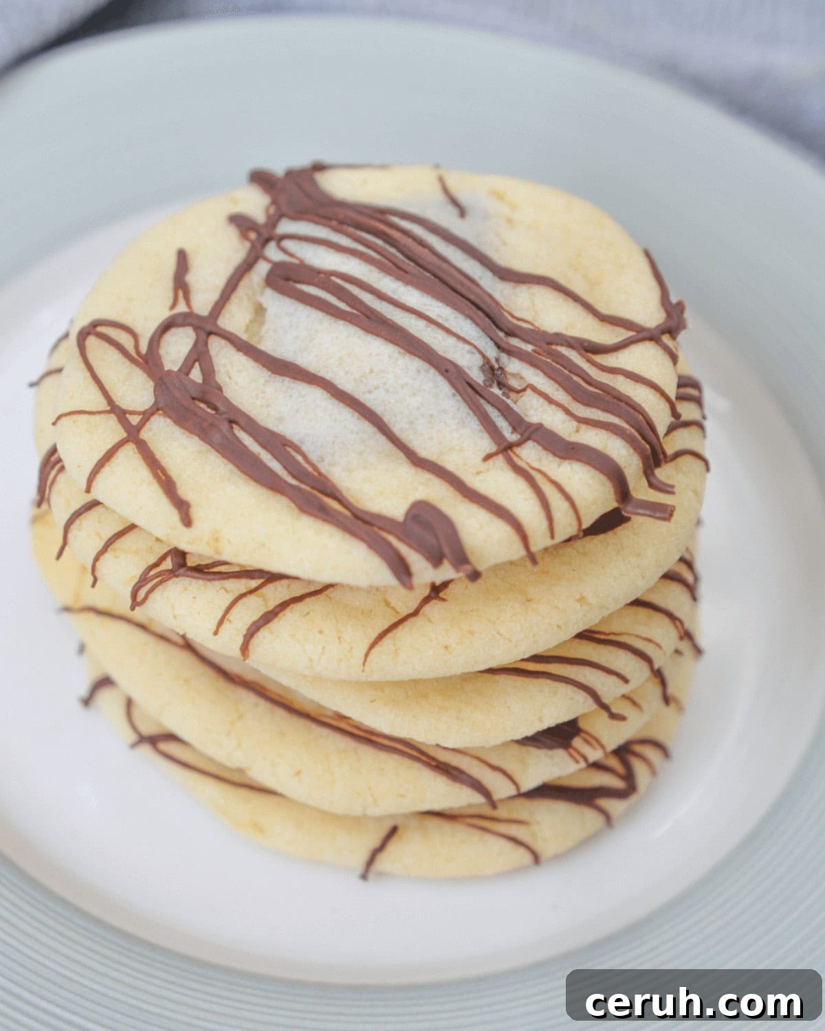 A side view of the finished treat.